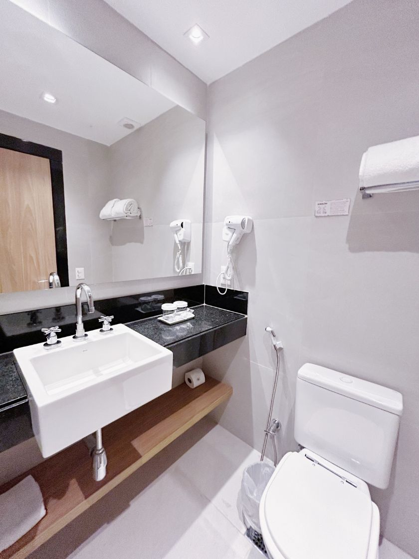 MAR-IPANEMA-HOTEL-QUARTO-Standard-Superior-Casal-Banheiro